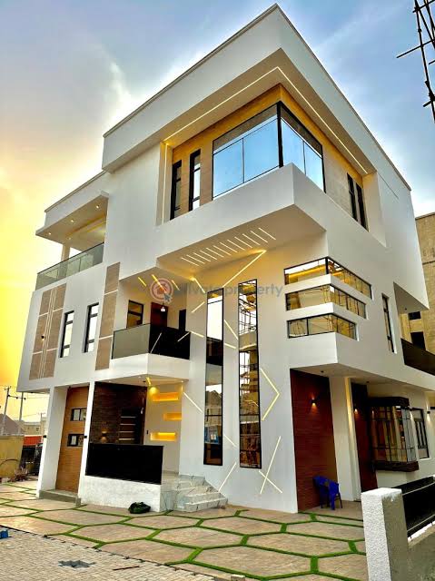 6-Bedroom Duplex – Price: NGN 450,000,000.00